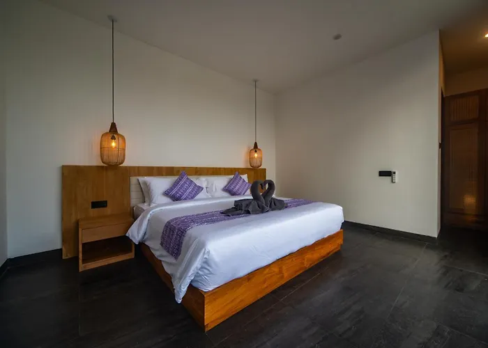 Brand New 3bedroom Laksmi Private Pool サヌール