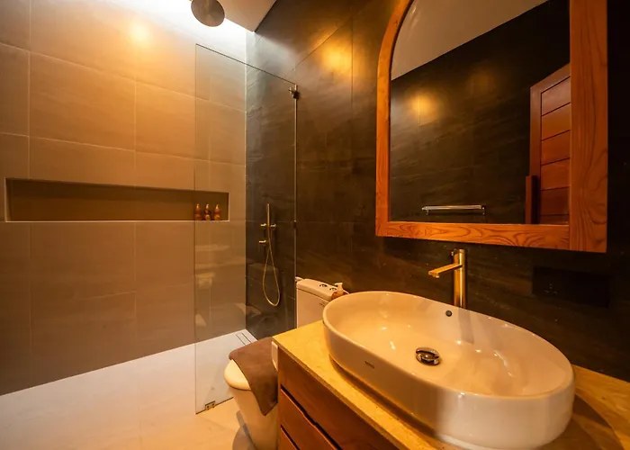 Brand New 3bedroom Laksmi Private Pool サヌール